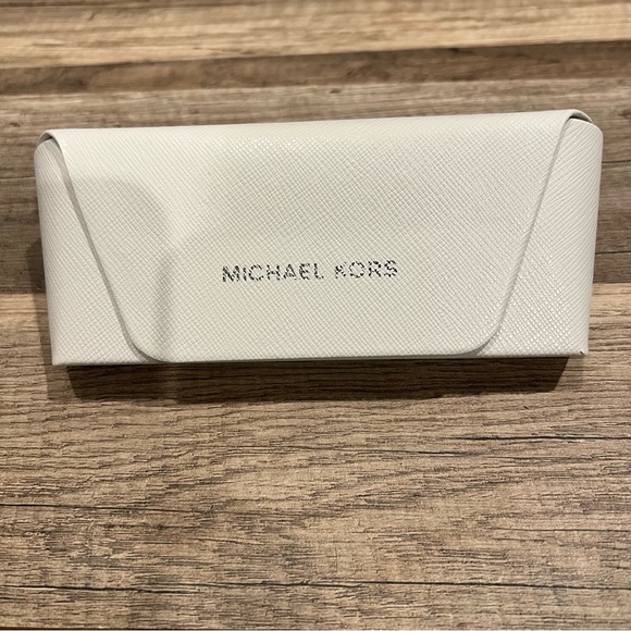 Michael Kors Eyeglass case - Picture 1 of 4